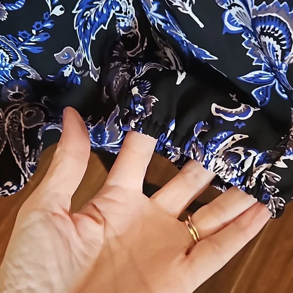 Short front, long back Shirt. - Picture 6 of 14